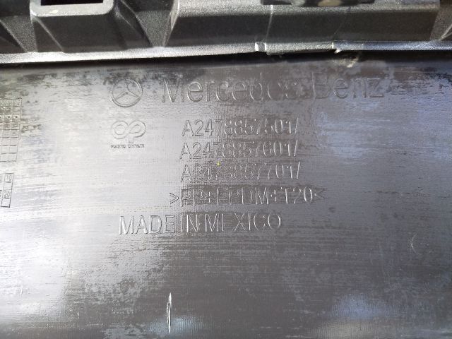 bontott MERCEDES-BENZ GLB Hátsó Lökhárító (Üresen)