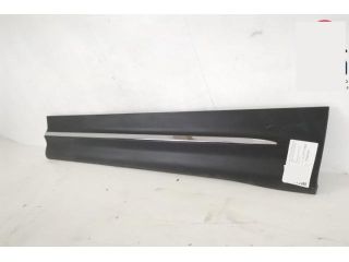 bontott MERCEDES-BENZ GLB Jobb első Ajtó Díszléc