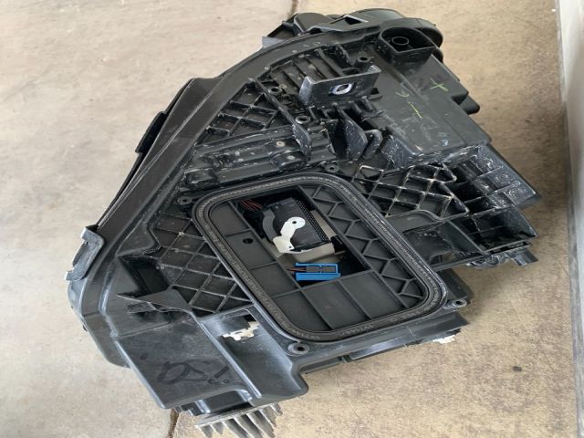 bontott MERCEDES-BENZ GLB Jobb Ledes Fényszóró