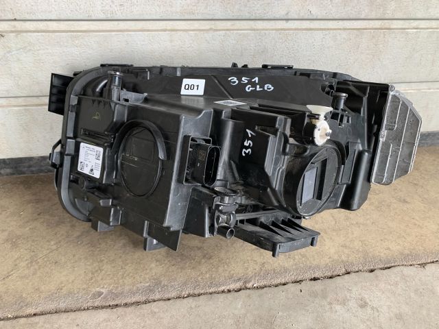 bontott MERCEDES-BENZ GLB Jobb Ledes Fényszóró