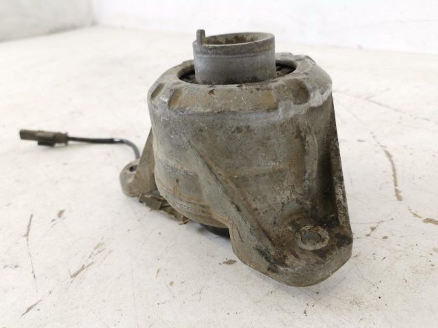 bontott MERCEDES-BENZ GLC Motor Tartó Bak Bal