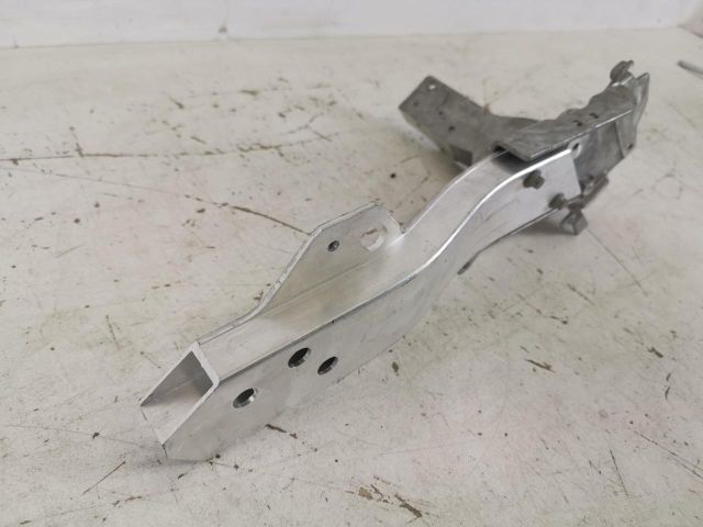 bontott MERCEDES-BENZ GLC Bal első Lökhárító Tartó (Műanyag)