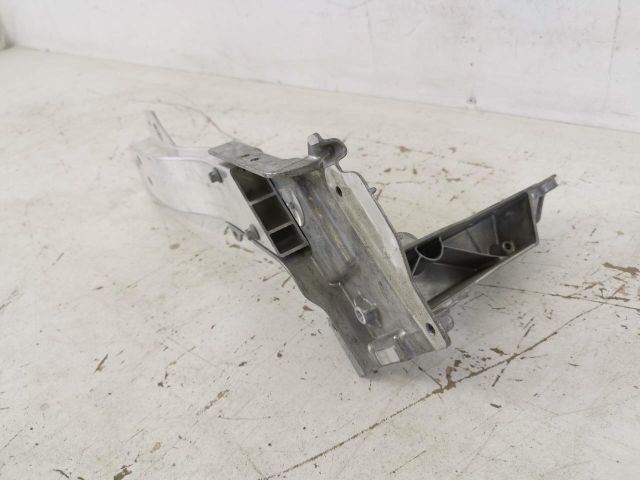 bontott MERCEDES-BENZ GLC Bal első Lökhárító Tartó (Műanyag)