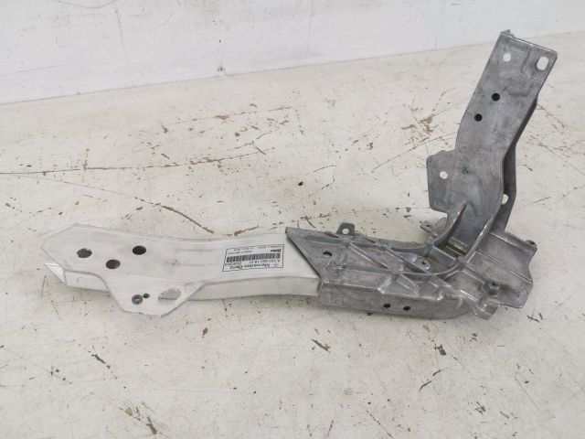 bontott MERCEDES-BENZ GLC Bal első Lökhárító Tartó (Műanyag)