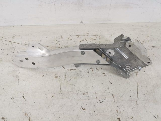 bontott MERCEDES-BENZ GLC Bal első Lökhárító Tartó (Műanyag)