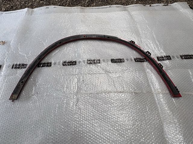 bontott MERCEDES-BENZ GLC Bal első Sárvédő Díszléc