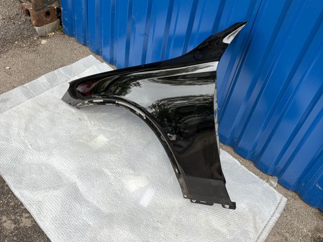 bontott MERCEDES-BENZ GLC Bal első Sárvédő