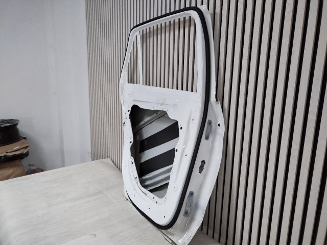 bontott MERCEDES-BENZ GLC Bal hátsó Ajtó (Üres lemez)