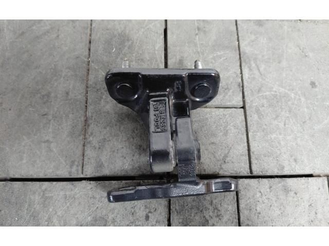 bontott MERCEDES-BENZ GLC Bal hátsó Felső Zsanér