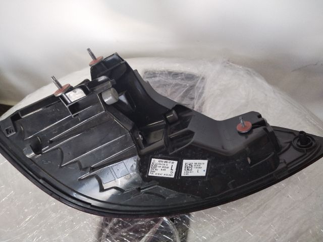 bontott MERCEDES-BENZ GLC Bal Hátsó Lámpa