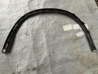 bontott MERCEDES-BENZ GLC Bal hátsó Sárvédő Díszléc