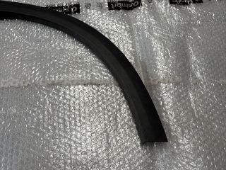 bontott MERCEDES-BENZ GLC Bal hátsó Sárvédő Díszléc