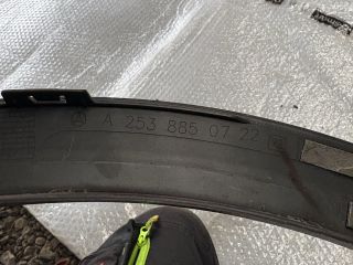 bontott MERCEDES-BENZ GLC Bal hátsó Sárvédő Díszléc