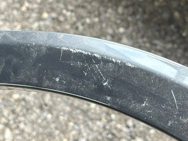 bontott MERCEDES-BENZ GLC Bal hátsó Sárvédő Díszléc