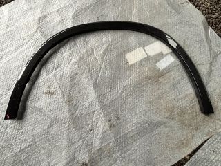 bontott MERCEDES-BENZ GLC Bal hátsó Sárvédő Díszléc