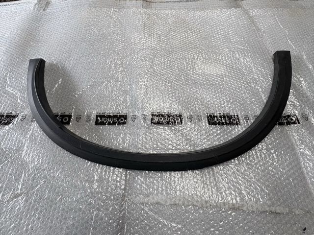 bontott MERCEDES-BENZ GLC Bal hátsó Sárvédő Díszléc