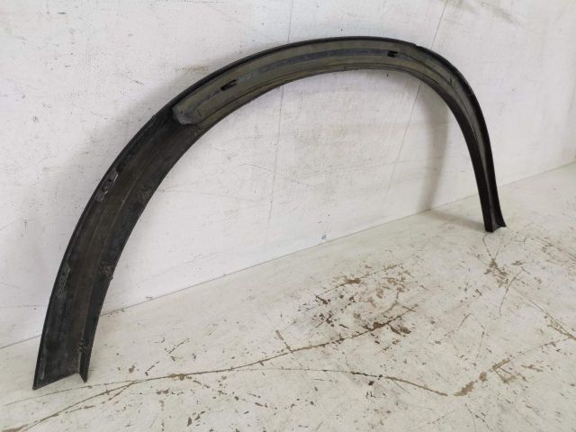 bontott MERCEDES-BENZ GLC Bal hátsó Sárvédő Díszléc