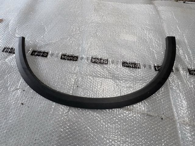 bontott MERCEDES-BENZ GLC Bal hátsó Sárvédő Díszléc