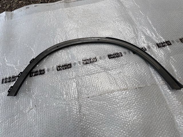 bontott MERCEDES-BENZ GLC Bal hátsó Sárvédő Díszléc