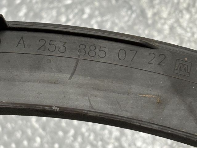 bontott MERCEDES-BENZ GLC Bal hátsó Sárvédő Díszléc