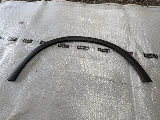 bontott MERCEDES-BENZ GLC Bal hátsó Sárvédő Díszléc