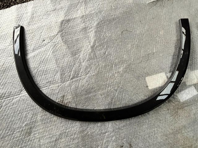 bontott MERCEDES-BENZ GLC Bal hátsó Sárvédő Díszléc