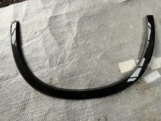 bontott MERCEDES-BENZ GLC Bal hátsó Sárvédő Díszléc