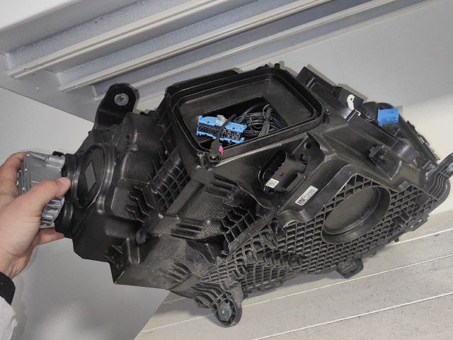 bontott MERCEDES-BENZ GLC Bal Ledes Fényszóró