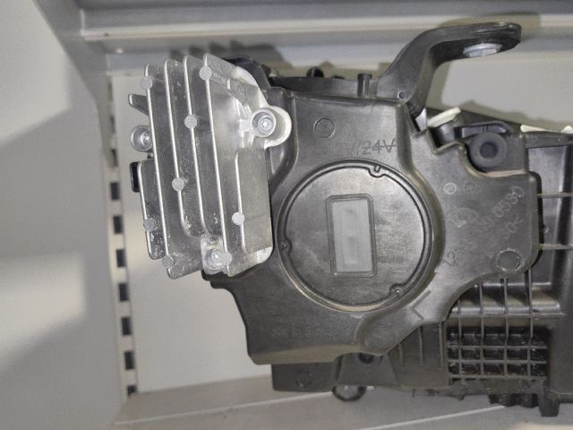 bontott MERCEDES-BENZ GLC Bal Ledes Fényszóró