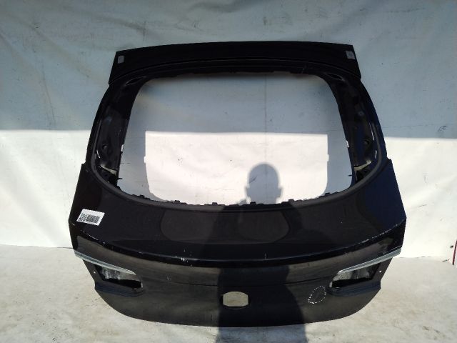 bontott MERCEDES-BENZ GLC Csomagtérajtó (Üres lemez)