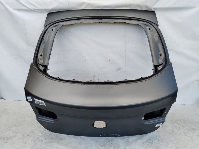 bontott MERCEDES-BENZ GLC Csomagtérajtó (Üres lemez)