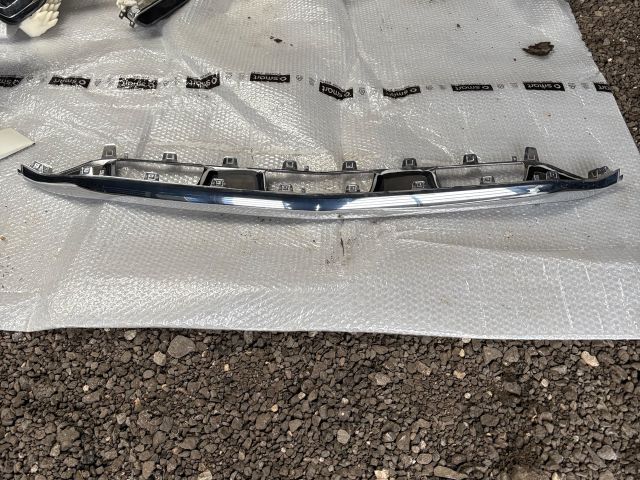 bontott MERCEDES-BENZ GLC Első Lökhárító Alsó (Műanyag)