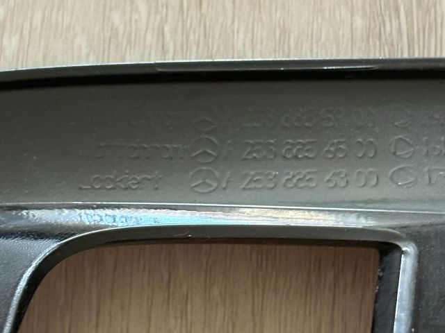 bontott MERCEDES-BENZ GLC Első Lökhárító Alsó (Műanyag)