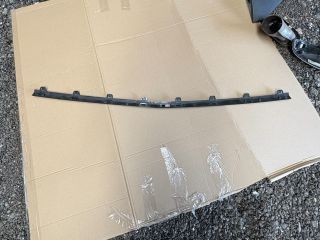 bontott MERCEDES-BENZ GLC Első Lökhárító Díszléc