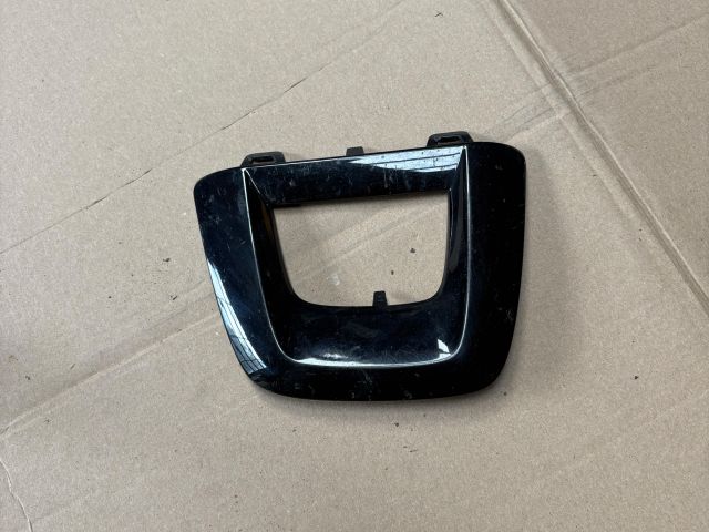 bontott MERCEDES-BENZ GLC Első Lökhárító Díszléc