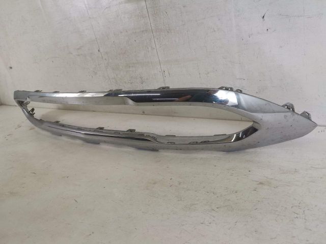 bontott MERCEDES-BENZ GLC Első Lökhárító Díszléc