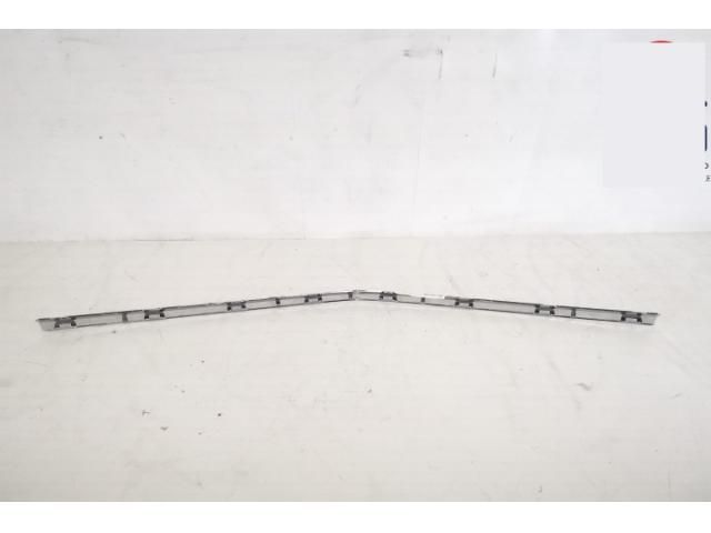 bontott MERCEDES-BENZ GLC Első Lökhárító Díszléc