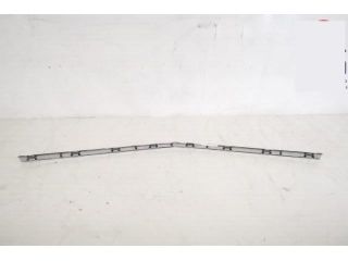 bontott MERCEDES-BENZ GLC Első Lökhárító Díszléc