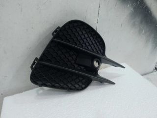 bontott MERCEDES-BENZ GLC Első Lökhárító Jobb Díszrács