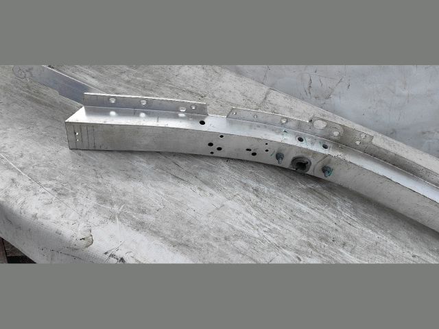 bontott MERCEDES-BENZ GLC Első Lökhárító Merevítő (Fém)