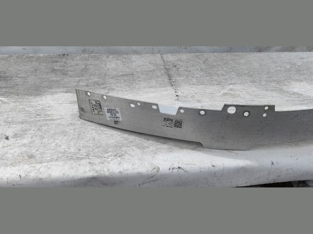 bontott MERCEDES-BENZ GLC Első Lökhárító Merevítő (Fém)