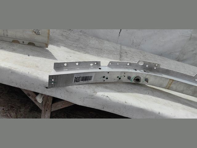 bontott MERCEDES-BENZ GLC Első Lökhárító Merevítő (Fém)