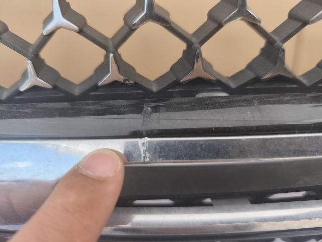 bontott MERCEDES-BENZ GLC Első Lökhárító (Üresen)