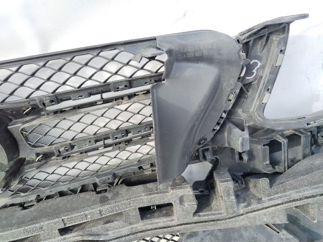 bontott MERCEDES-BENZ GLC Első Lökhárító (Üresen)