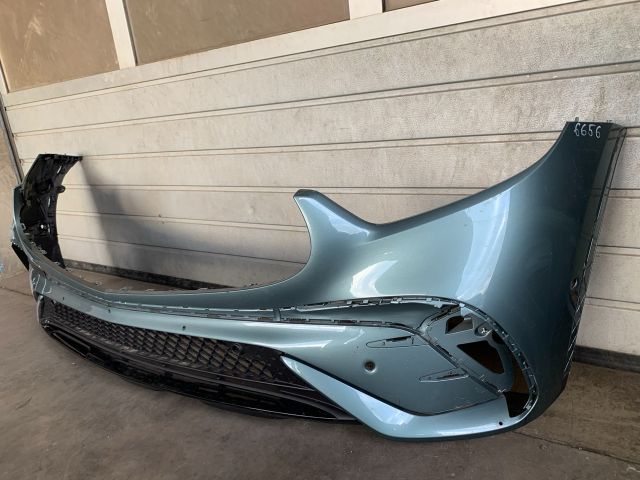 bontott MERCEDES-BENZ GLC Első Lökhárító (Üresen)