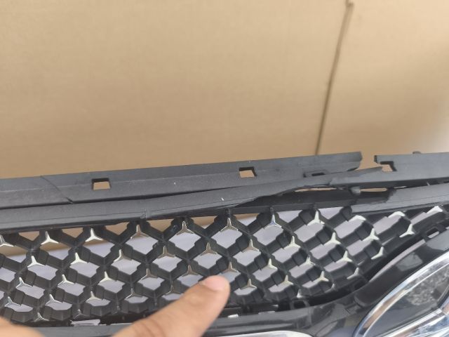 bontott MERCEDES-BENZ GLC Első Lökhárító (Üresen)