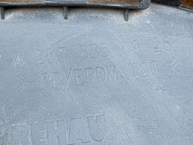 bontott MERCEDES-BENZ GLC Hátsó Lökhárító Alsó (Műanyag)