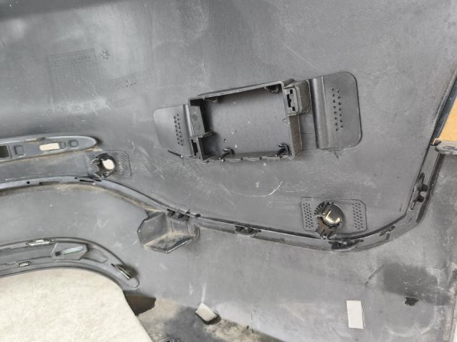 bontott MERCEDES-BENZ GLC Hátsó Lökhárító (Részeivel)