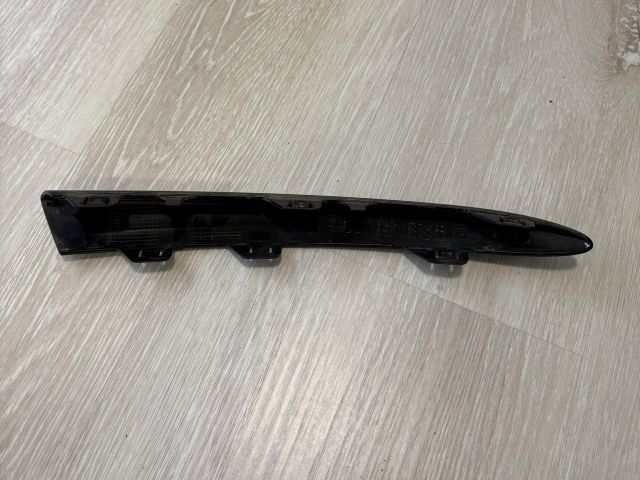 bontott MERCEDES-BENZ GLC Jobb első Lökhárító Díszléc