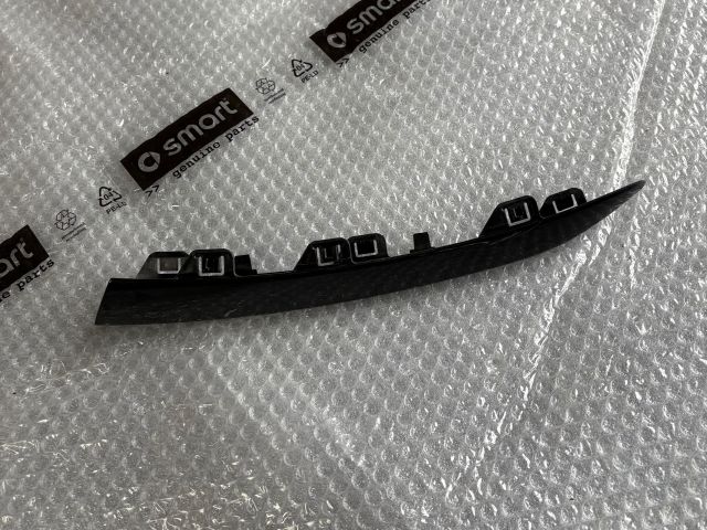 bontott MERCEDES-BENZ GLC Jobb első Lökhárító Díszléc